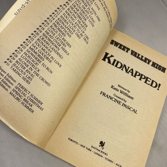 Vintage Sweet Valley High #13 Kidnapped Pascal Twins Paperback Book - Picture 6 of 11